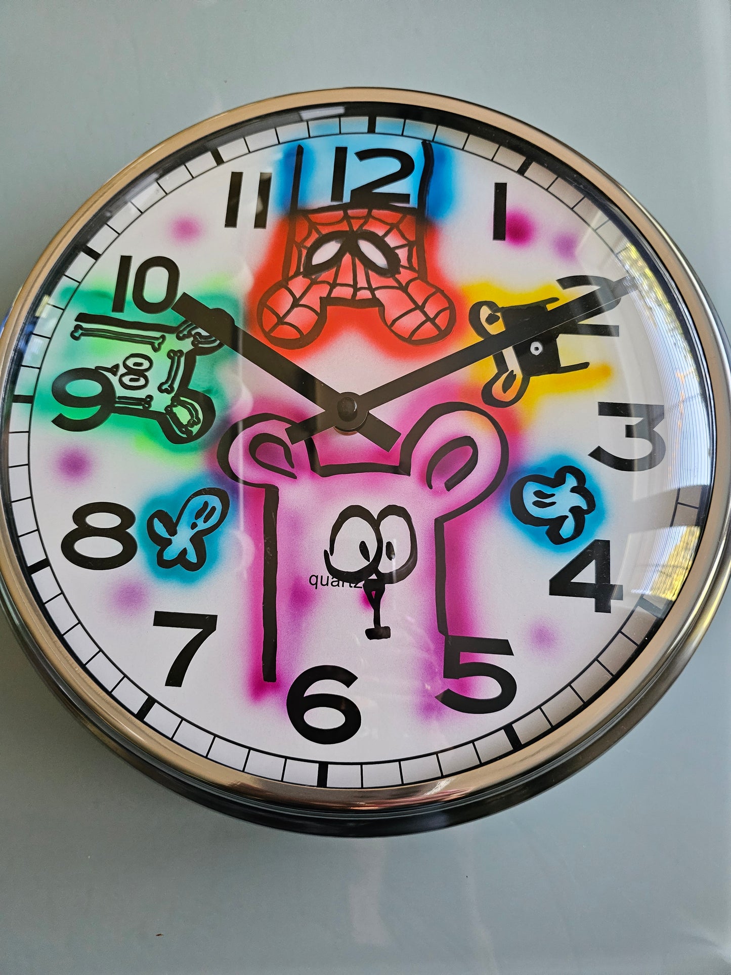Mousby Wanduhr